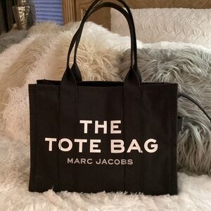 Marc Jacobs Tote, Size Large, Color Black NWT
